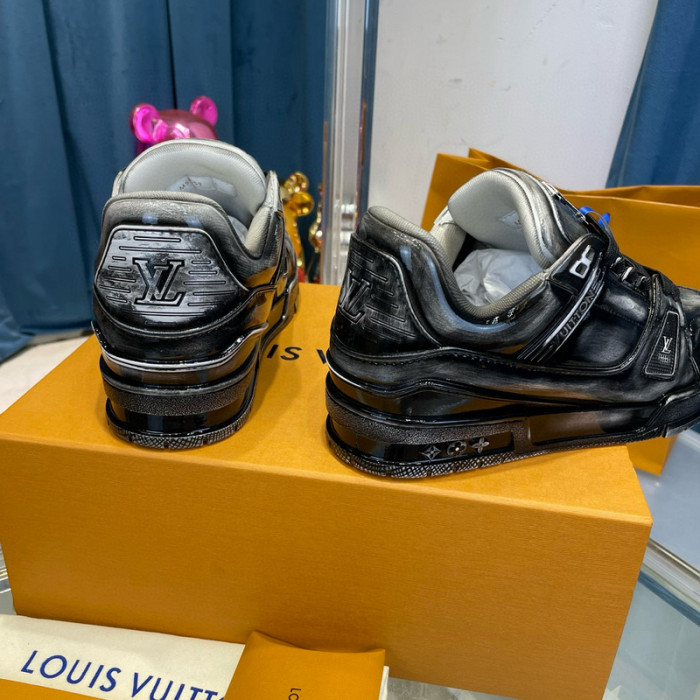 LV SNEAKER LV-000507