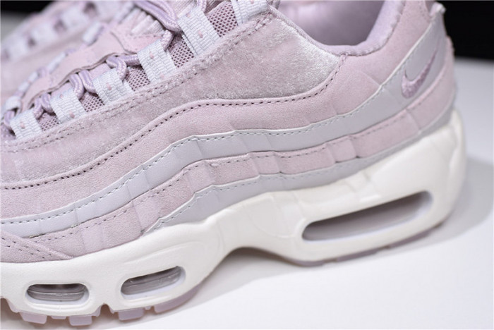 NIKE womens AIR MAX 95 DELUXE “PARTICLE ROSE” Particle Rose AA1103-600