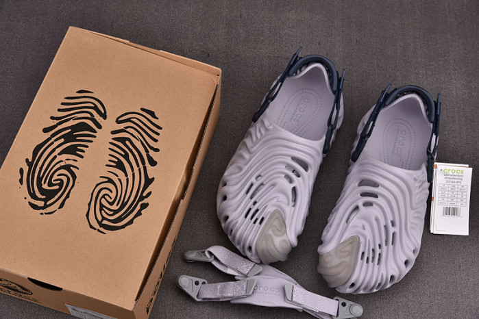 Cr*0*s x salehe bembury c00008