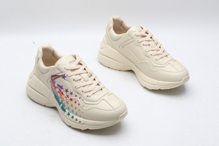 G*u*i* trainer sneaker109