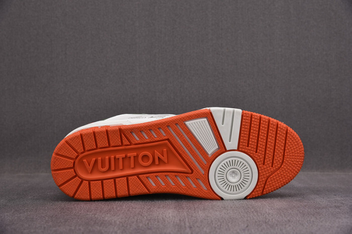 LV SNEAKER LV-000097