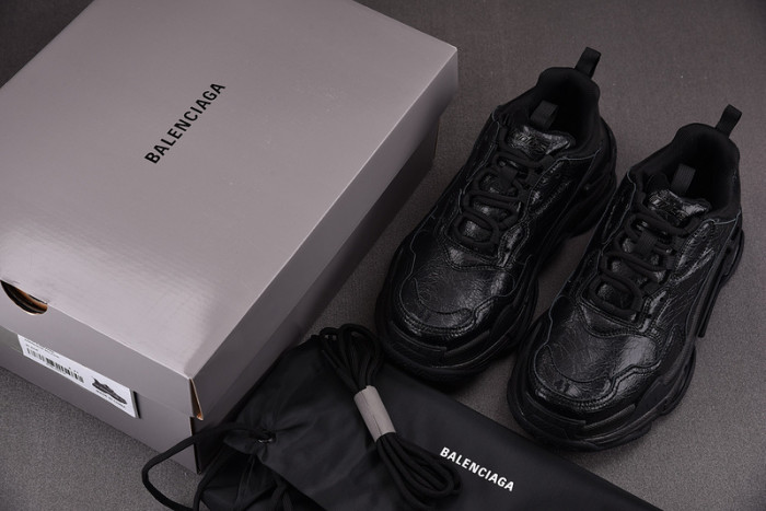 TRIPLES TRAINER SNEAKERS 2000112