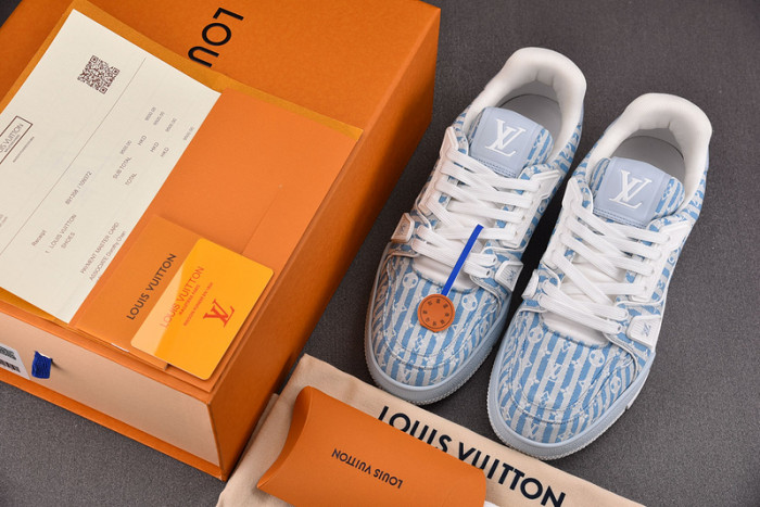 LV SNEAKER LV-000111