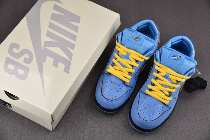 THE POWERPUFF GIRLS X NIKE SB DUNK LOW “BUBBLES” FZ8320-400