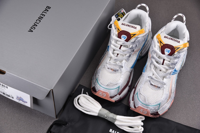 RUNNER SNEAKER RS061