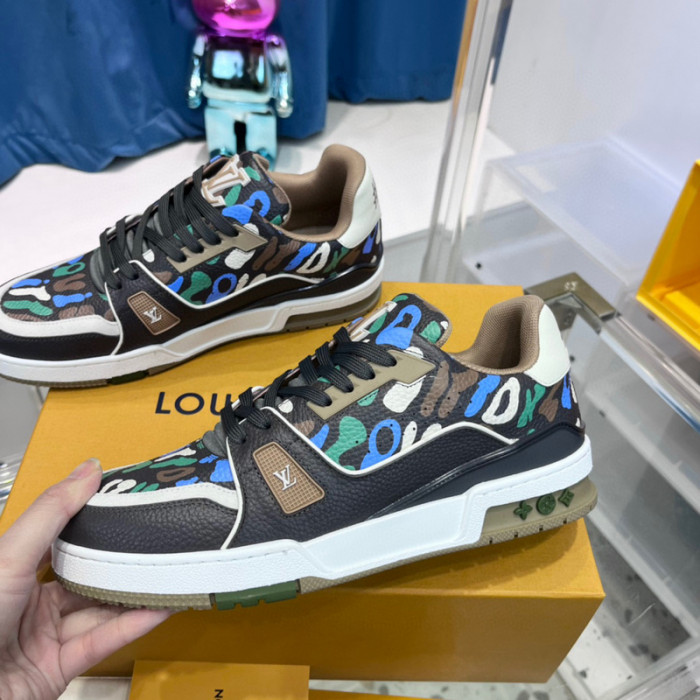 LV SNEAKER LV-000401