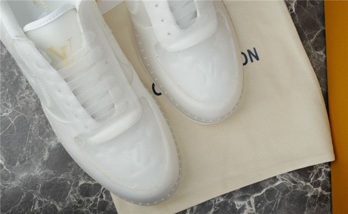LV SNEAKER LV-000258