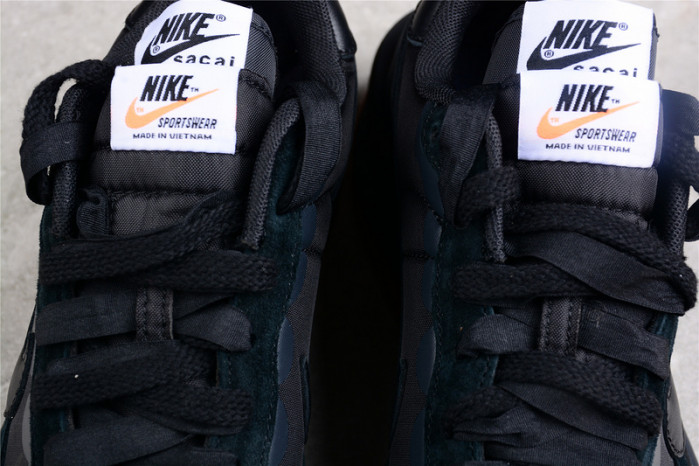 NIKE VAPORWAFFLE SACAI 