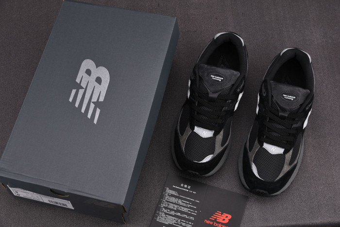 NEW BALANCE SNEAKER NB056