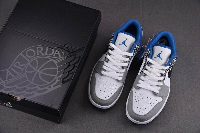 Jordan 1 Low SE True Blue DM1199-140