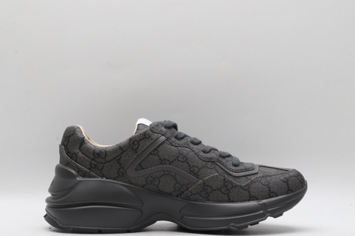 G*u*i* trainer sneaker40