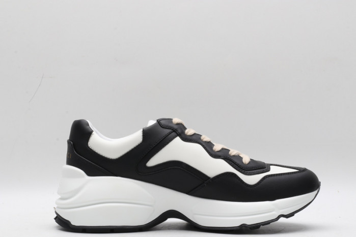 G*u*i* trainer sneaker110