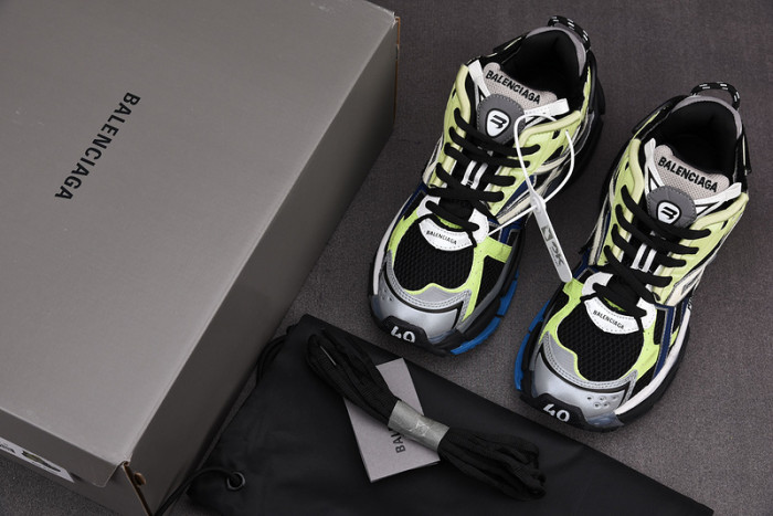 RUNNER SNEAKER RS008