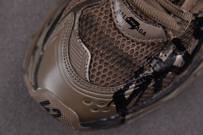 RUNNER SNEAKER RS050