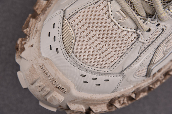 DEFENDER SNEAKER DS018