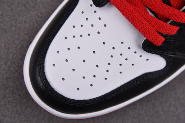 Jordan 1 Retro Low OG Black Toe (2023) CZ0790-106