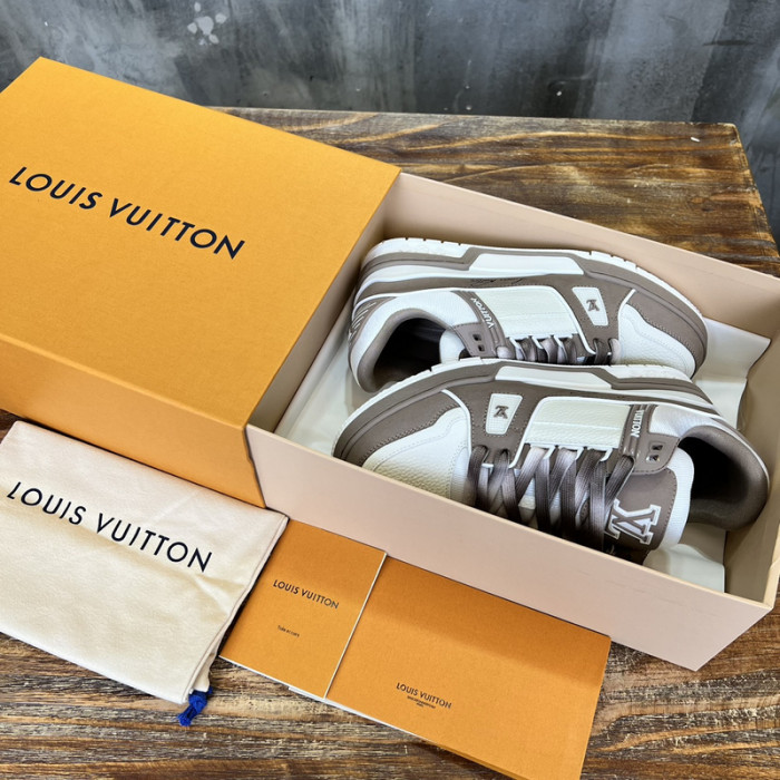 LV SNEAKER LV-000542
