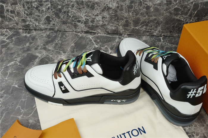 LV SNEAKER LV-000279