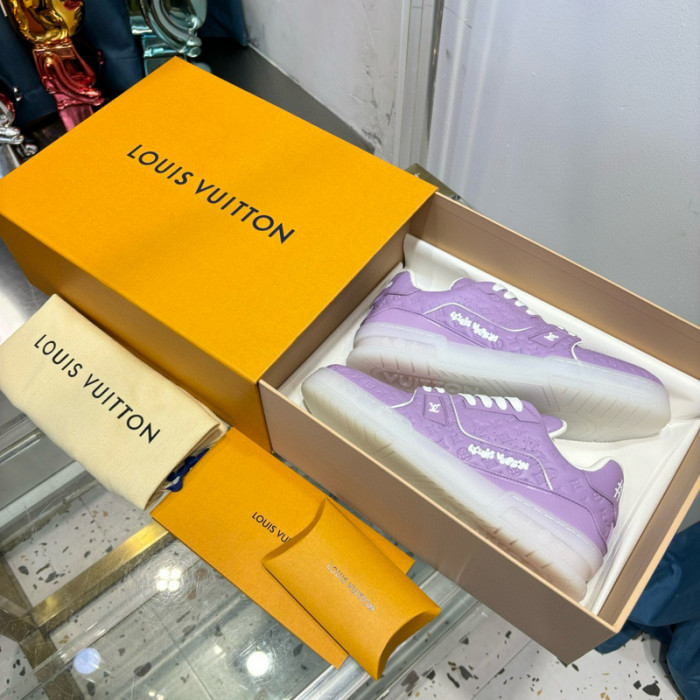 LV SNEAKER LV-000519