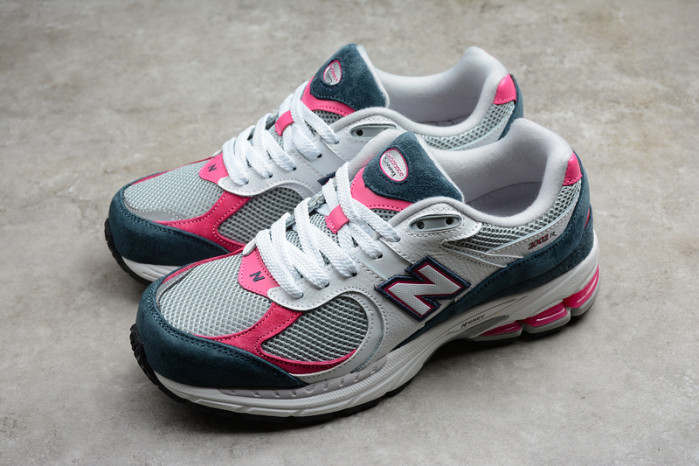 NEW BALANCE SNEAKER 006