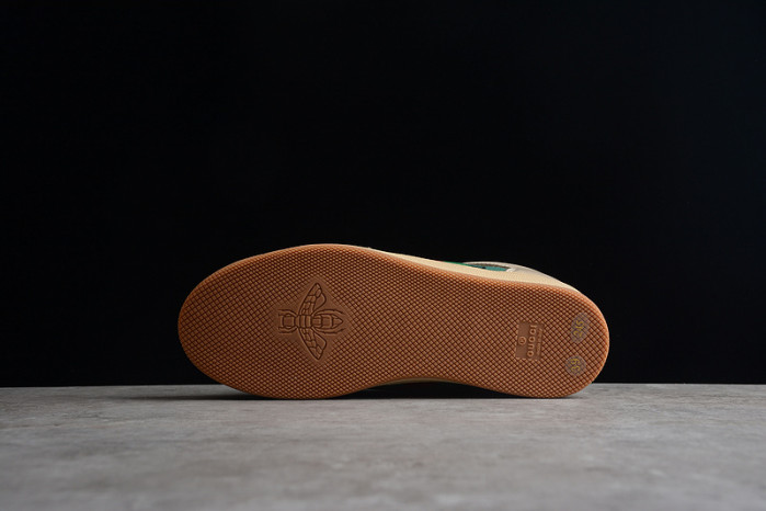 G*u*i* trainer sneaker 95