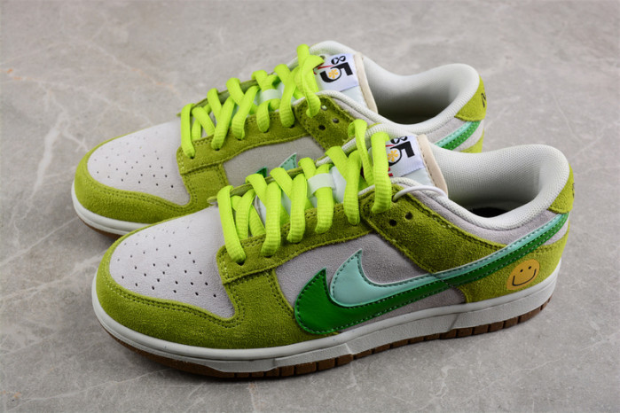 NIKE DUNK LOW SE 85 DO9457-122