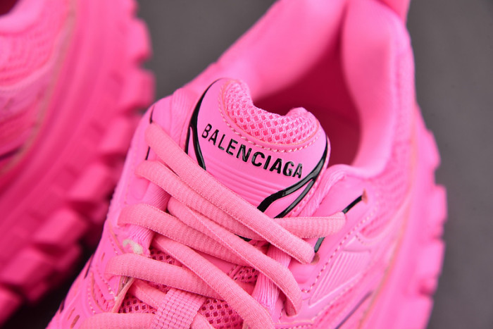 DEFENDER SNEAKER DS001