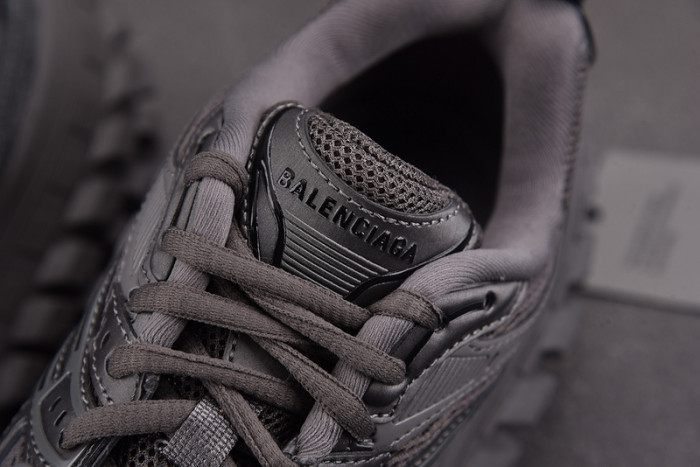 DEFENDER SNEAKER DS005