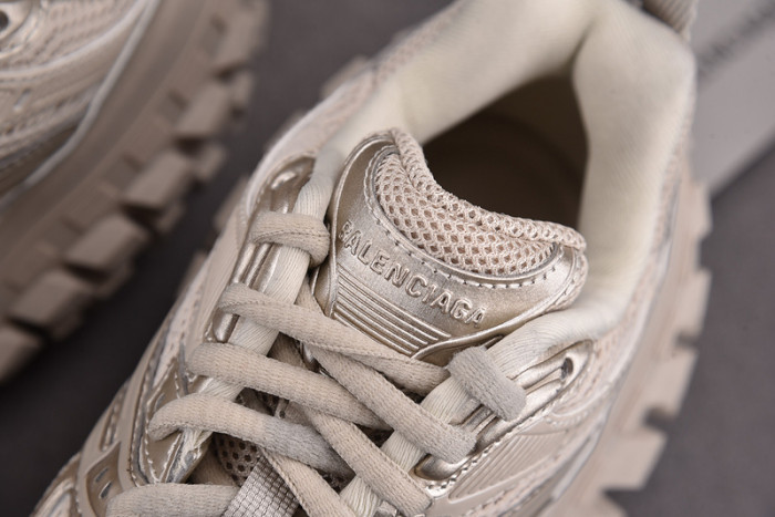 DEFENDER SNEAKER DS009