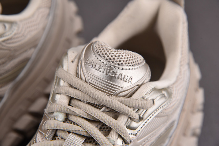 DEFENDER SNEAKER DS018