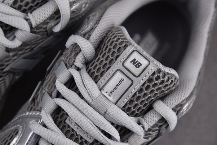 NEW BALANCE SNEAKER NB105