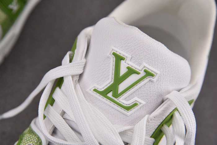 LV SNEAKER LV-000532