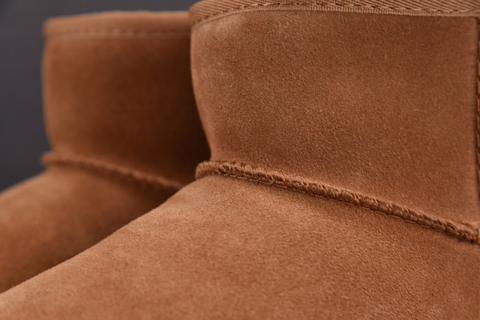 UGG Classic Mini Platform Boot
