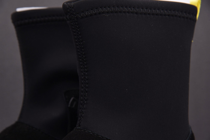 UGG Classic Dipper Boot