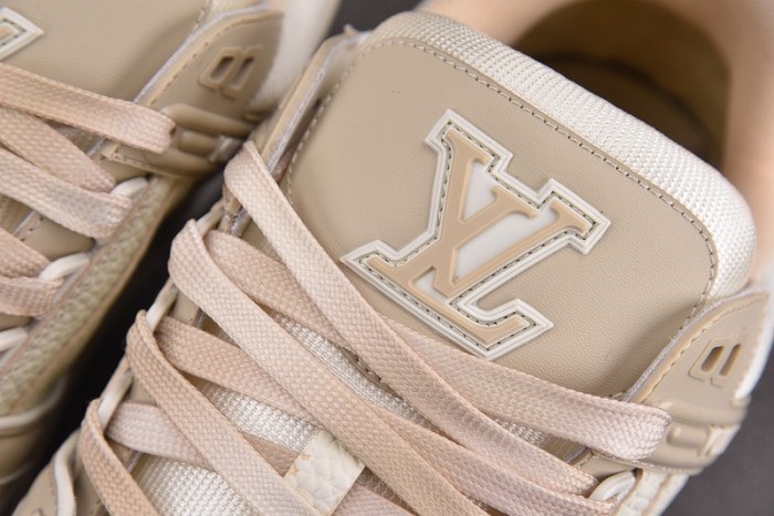 LV TRAINER SNEAKER LV-000587