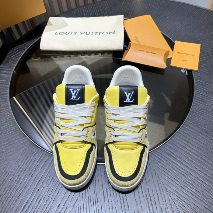LV TRAINER SNEAKER LV-000581