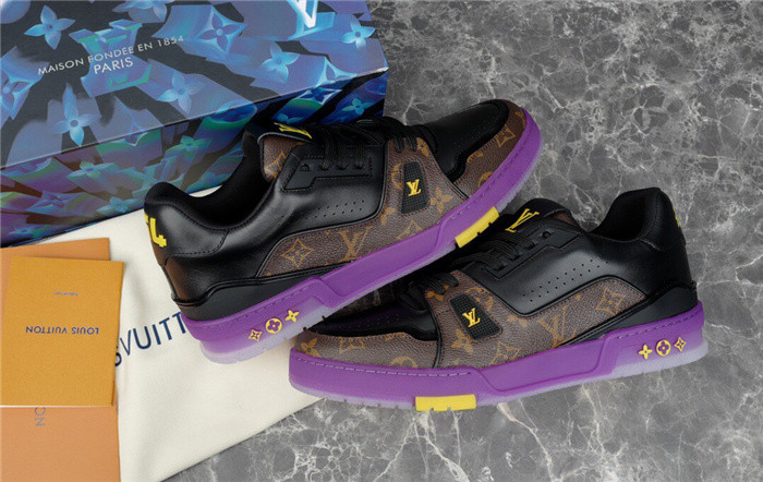 LV SNEAKER LV-000291