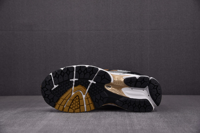 NEW BALANCE SNEAKER NB055