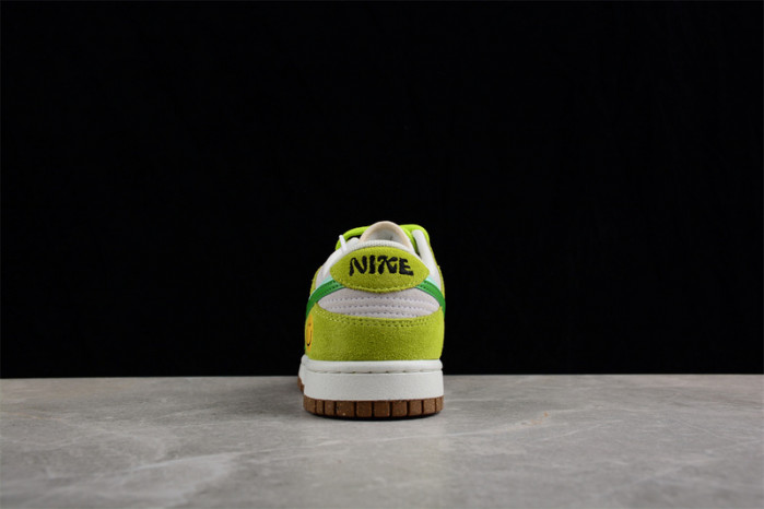 NIKE DUNK LOW SE 85 DO9457-122