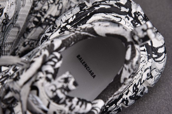 RUNNER SNEAKER RS068