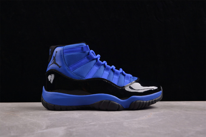 AIR JORDAN 11