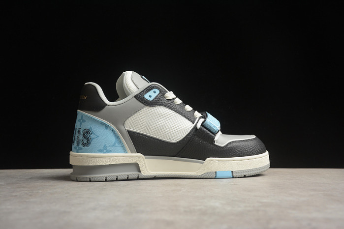 LV TRAINER SNEAKER LV-000553