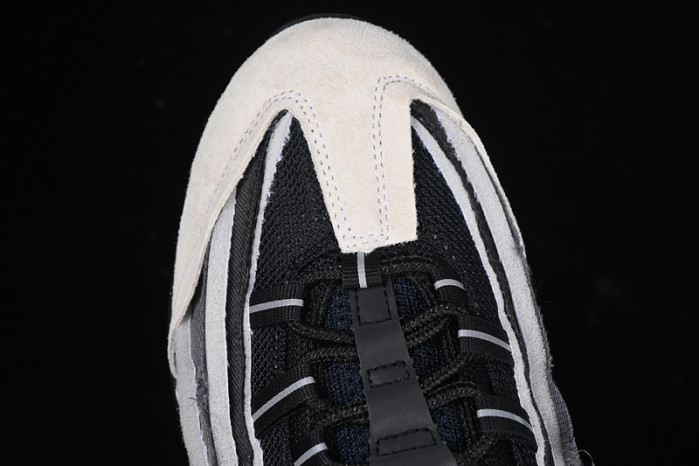 Comme des Garçons x NIKE Air Max 95 