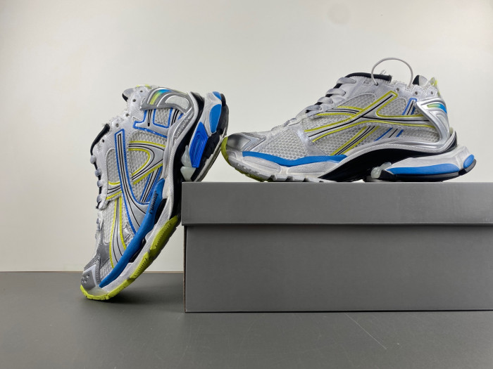 RUNNER SNEAKER RS098