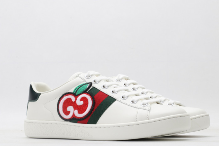 G*u*i* trainer sneaker41