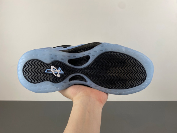 NIKE Air Foamposite One 