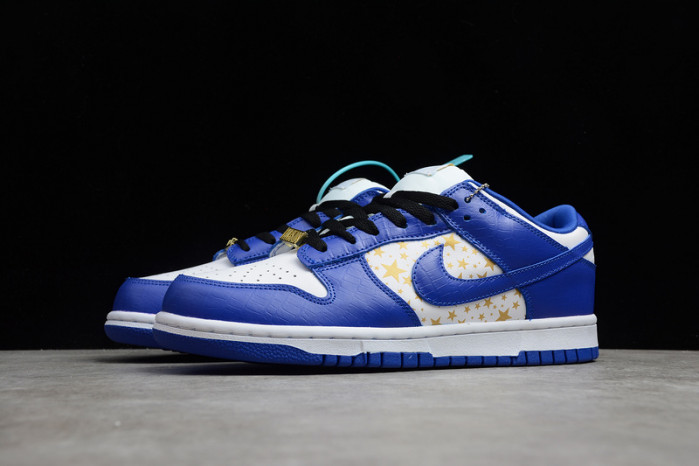 S*p*e x nike sb dunk low "blue stars" dh3228-100