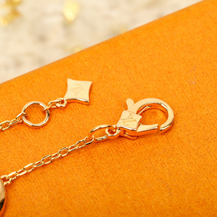 Louis Vuitton LVBL0007