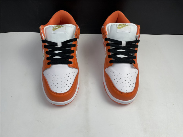nike sb dunk low S*p*e x nike orange dh3228-181