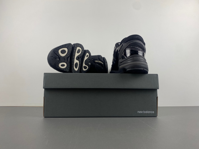 NEW BALANCE SNEAKER NB122